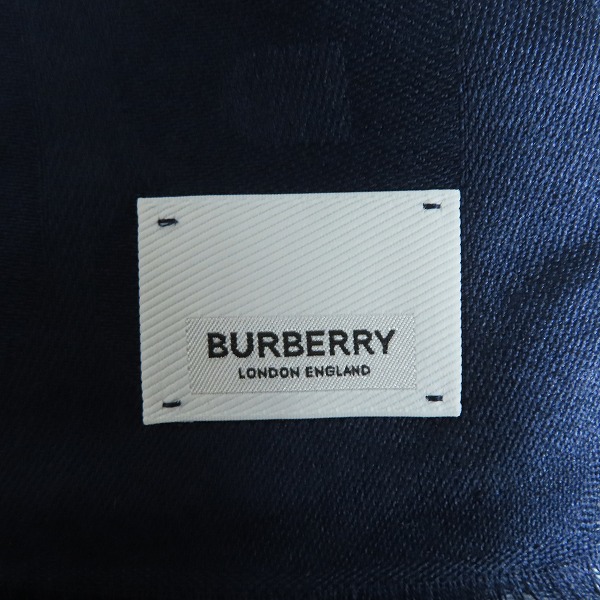 実際に弊社で買取させて頂いたBURBERRY/バーバリー モノグラムジャガード シルク混 大判ストールの画像 4枚目
