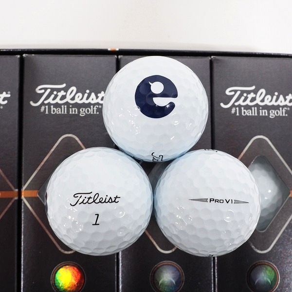実際に弊社で買取させて頂いた 【未使用/オウンネーム】Titleist/タイトリスト PRO V1 ゴルフボール ホワイト 1ダース の画像 1枚目