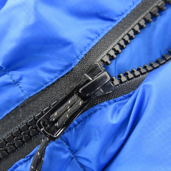 実際に弊社で買取させて頂いたUNITED ARROWS×FEATHERED FRIENDS/ユナイテッドアローズ×フェザードフレンズ ダウンベスト ブルー Sの画像 7枚目