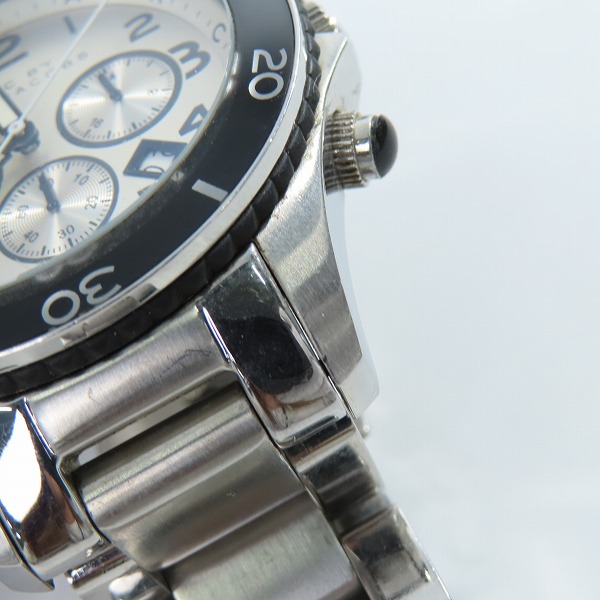 実際に弊社で買取させて頂いたMARC BY MARC JACOBS/マークバイマークジェイコブス 腕時計 シルバー MBM5027【動作未確認】の画像 6枚目