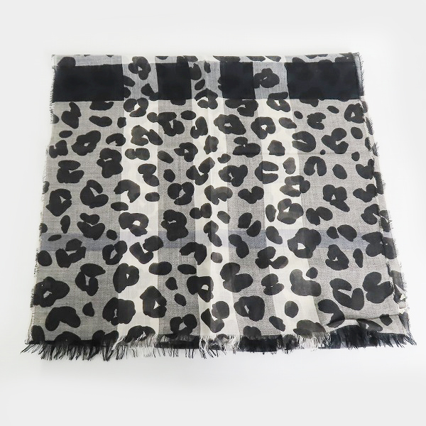 実際に弊社で買取させて頂いたBURBERRY/バーバリー レオパード/チェック柄 ストール ブラック×ホワイトの画像 4枚目