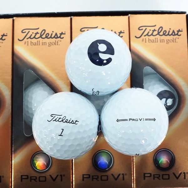 実際に弊社で買取させて頂いた【未使用/オウンネーム】Titleist/タイトリスト PRO V1 ゴルフボール ホワイト 1ダース の画像 1枚目