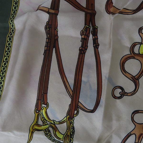 実際に弊社で買取させて頂いたCELINE/セリーヌ SELLERIE 総柄 スカーフ/ストール の画像 2枚目