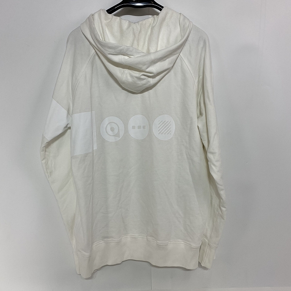 実際に弊社で買取させて頂いたC.P.COMPANY/シーピーカンパニー パーカー 08CMSS136A 005673W /XLの画像 1枚目