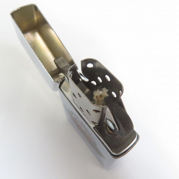 実際に弊社で買取させて頂いたZIPPO/ジッポー HARLEY DAVIDSON/ハーレーダビッドソン ロゴ 2004年製 の画像 4枚目