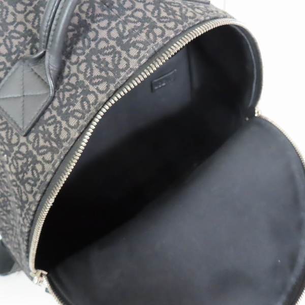 実際に弊社で買取させて頂いたLoewe/ロエベ アナグラム ジャガードラウンド バックパック/リュックサック B664278X02の画像 3枚目