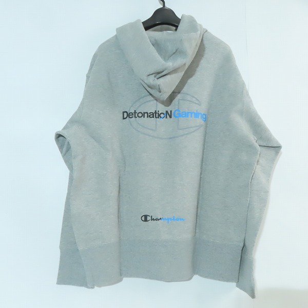 実際に弊社で買取させて頂いた(8)【未使用】DNG DetonatioN Gaming × Champion/チャンピオン フーデッドスウェットパーカー C8-TE101/Lの画像 1枚目