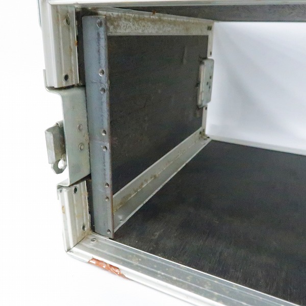 実際に弊社で買取させて頂いたノーブランド 4U ラックケース エフェクターケースの画像 4枚目