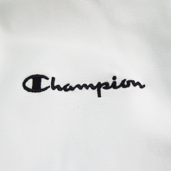 実際に弊社で買取させて頂いた 【未使用】Champion/チャンピオン レディース ワンポイントロゴ ジップフーデッドジャケット CW-TS110 Lの画像 4枚目