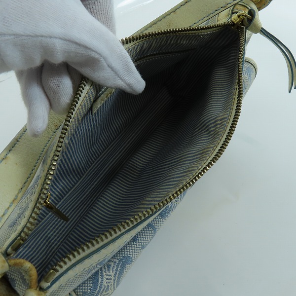 実際に弊社で買取させて頂いたCELINE/セリーヌ  Cマカダム ミニショルダーバッグ の画像 4枚目