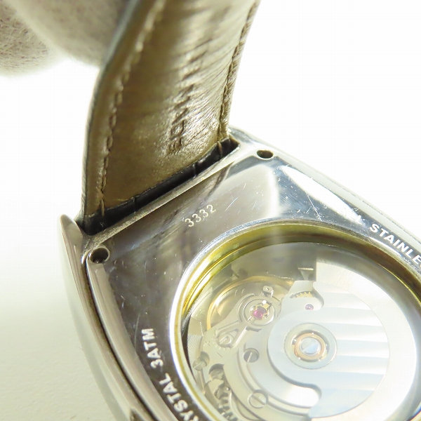 実際に弊社で買取させて頂いたLoree Rodkin/ローリーロドキン 3332 デイト/裏スケ/自動巻き/レザーベルト 腕時計の画像 5枚目