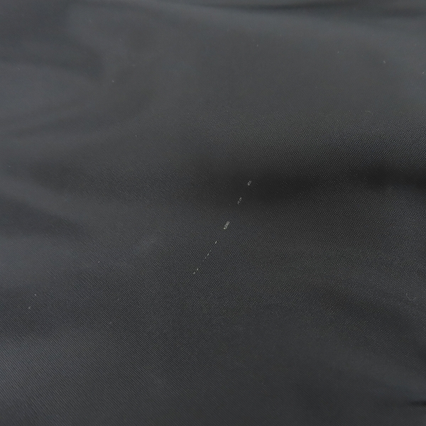 実際に弊社で買取させて頂いた【JPタグ】Dior HOMME/ディオールオム Beeプレート付き ナイロン ジップブルゾン 863C418M3830/52の画像 7枚目