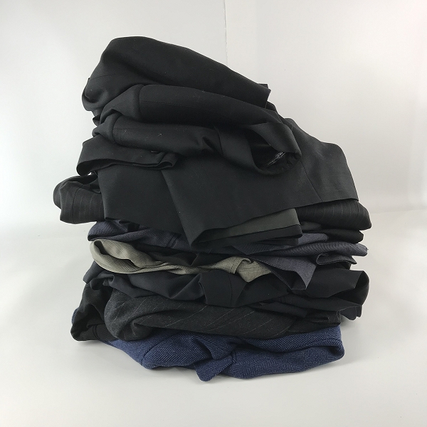 実際に弊社で買取させて頂いた【おまとめ】ポールスミス/エルメネジルドゼニア/ポールスチュアート 他 スーツ セットアップ テーラードジャケット 等の画像 1枚目