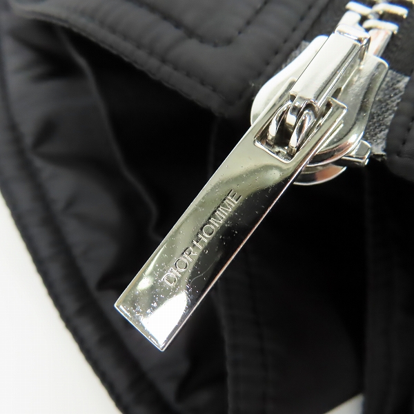 実際に弊社で買取させて頂いた【JPタグ】Dior HOMME/ディオールオム Beeプレート付き ナイロン ジップブルゾン 863C418M3830/52の画像 6枚目