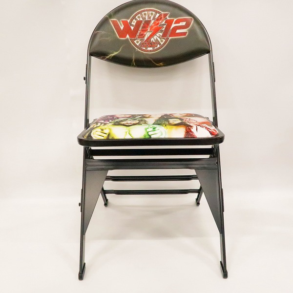実際に弊社で買取させて頂いた★新日本プロレス 東京ドーム WK12 折り畳み式イス チェアの画像 1枚目