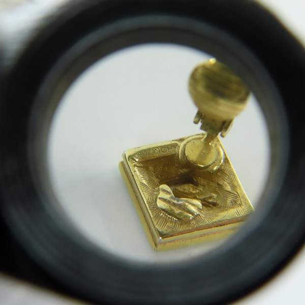 実際に弊社で買取させて頂いたGIVENCHY/ジバンシィ Gロゴ ラインストーン イヤリングの画像 4枚目