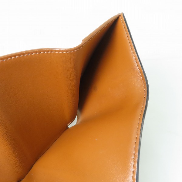 実際に弊社で買取させて頂いたCELINE/セリーヌ マカダム柄 トリオンフ スモールトリフォールド コンパクト/ミニ ウォレット 3つ折り財布の画像 4枚目