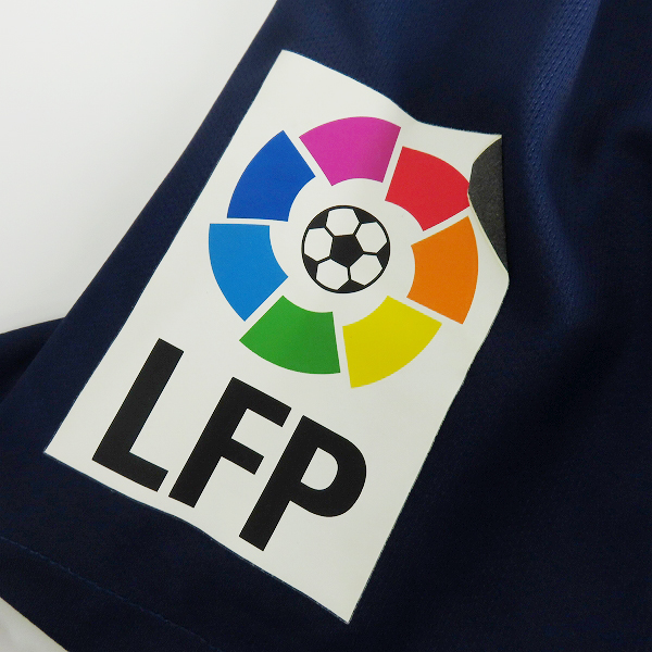 実際に弊社で買取させて頂いたNIKE/ナイキ FCバルセロナ 15/16シーズン レプリカユニフォーム 優勝ワッペン付き #10 メッシ Lの画像 3枚目