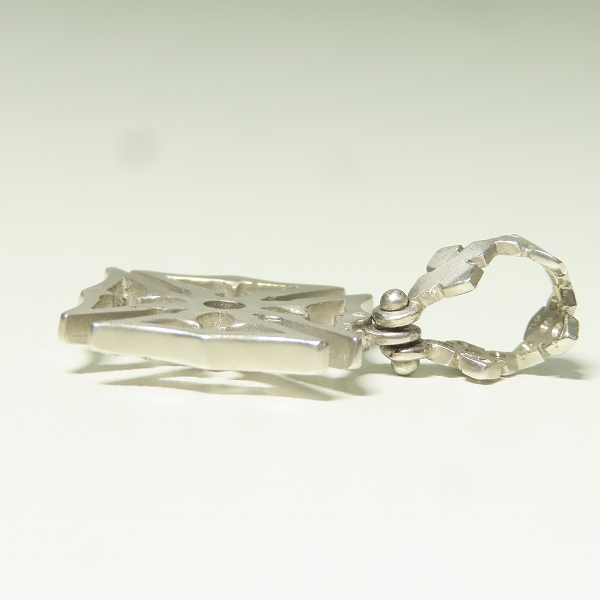 実際に弊社で買取させて頂いたLoree Rodkin/ローリーロドキン 18K/K18WG×パヴェダイヤモンド アイアンクロス ペンダントトップの画像 3枚目