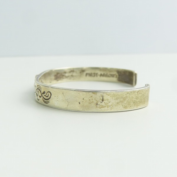 実際に弊社で買取させて頂いたFIRST ARROWS/ファーストアローズ 唐草模様 バングル の画像 2枚目