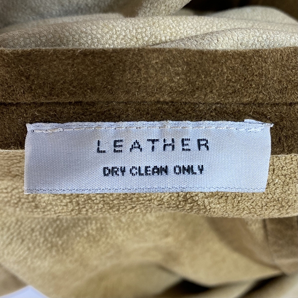 実際に弊社で買取させて頂いたcostume NATIONAL/コスチュームナショナル スウェード ジャケット/46の画像 4枚目