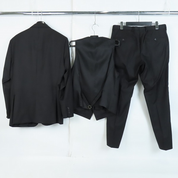 実際に弊社で買取させて頂いたHUGO BOSS/ヒューゴボス スリーピース ジャケット/ベスト/パンツ ブラック セットアップ /UK48/UK46の画像 1枚目