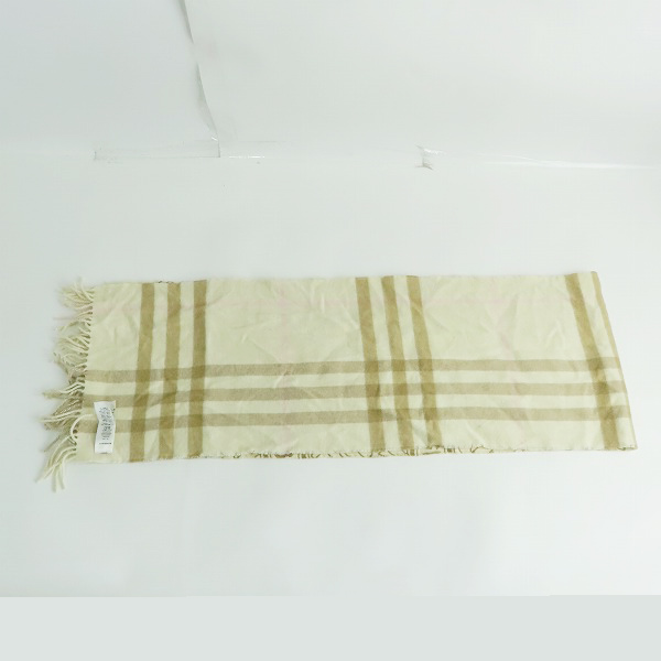 実際に弊社で買取させて頂いたBURBERRY/バーバリー TBロゴ フリンジ マフラー 8045451 の画像 4枚目