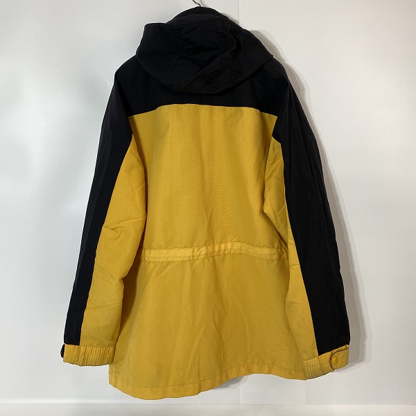 実際に弊社で買取させて頂いたCarhartt/カーハート マウンテンパーカー イエロー×ブラック の画像 1枚目