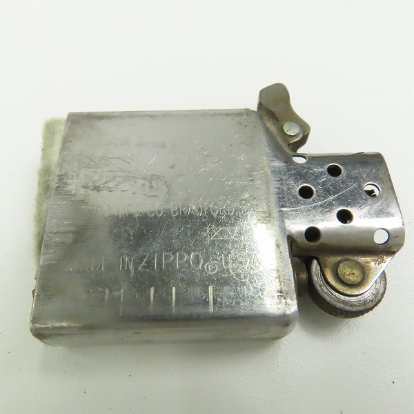 実際に弊社で買取させて頂いたZIPPO/ジッポー HARLEYDAVIDSON/ハーレーダビッドソン ハーネス メタル貼り 1998年製の画像 5枚目