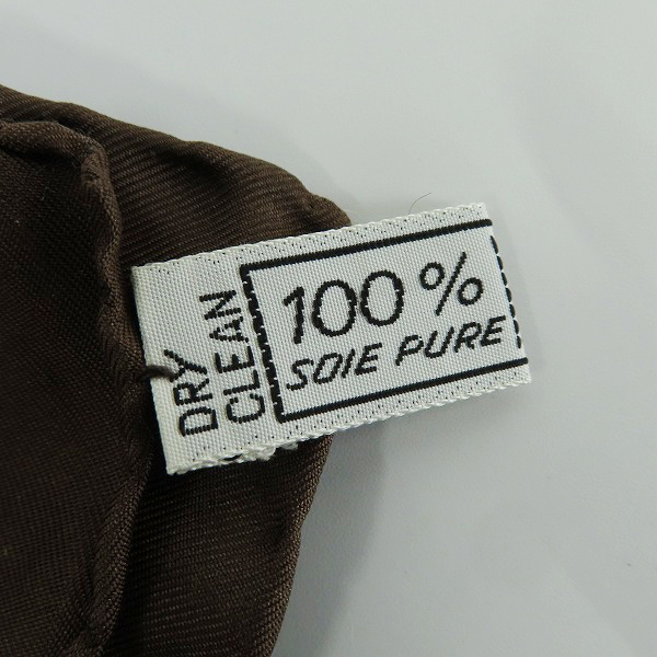 実際に弊社で買取させて頂いたCELINE/セリーヌ 馬術 les grands ecuyers シルク100% スカーフ/ストールの画像 2枚目
