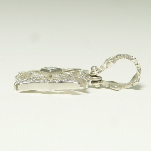 実際に弊社で買取させて頂いたLoree Rodkin/ローリーロドキン 18K/K18WG×パヴェダイヤモンド アイアンクロス ペンダントトップの画像 4枚目