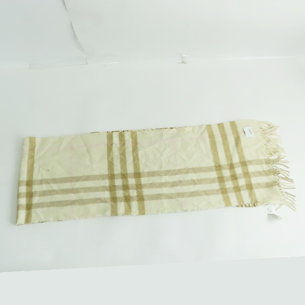 実際に弊社で買取させて頂いたBURBERRY/バーバリー TBロゴ フリンジ マフラー 8045451 の画像 3枚目