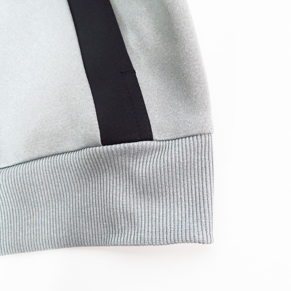 実際に弊社で買取させて頂いた【未使用】Champion/チャンピオン パーカー ストレッチ スクリプトロゴ フーデッドスウェット C3-TS113 XLの画像 7枚目