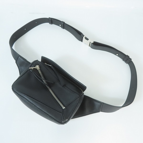 実際に弊社で買取させて頂いたLOEWE/ロエベ パズル バムバッグ ミニ ショルダー/ボディーバッグの画像 4枚目