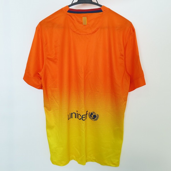 実際に弊社で買取させて頂いたNIKE/ナイキ FCバルセロナ 12/13 ユニフォーム アウェイ 半袖 レプリカユニフォーム 478326-815/Mの画像 1枚目