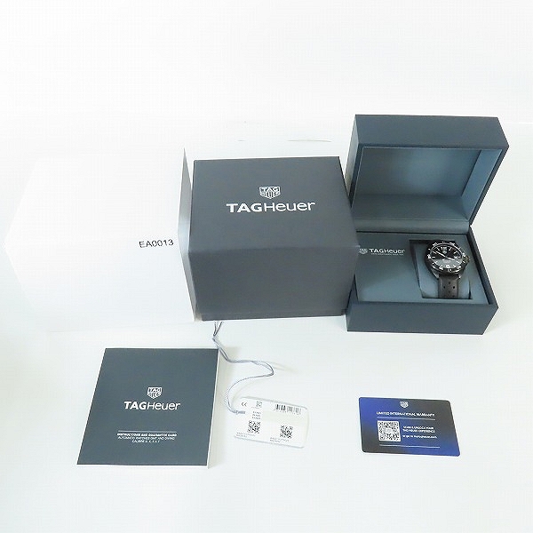 実際に弊社で買取させて頂いたTAG HEUER/タグホイヤー フォーミュラー1 フルブラック デイト キャリバー5 自動巻き 黒文字盤 腕時計 WAZ2115.FT8023の画像 7枚目