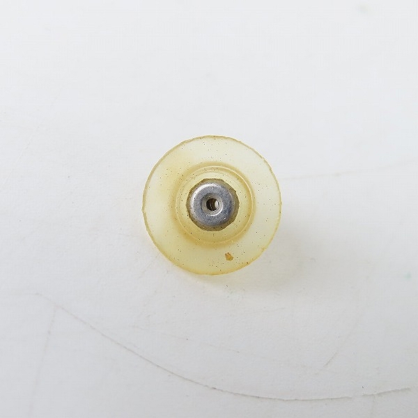 実際に弊社で買取させて頂いたGIVENCHY/ジバンシィ Simulated Pearl Gロゴ×フェイクパール ピアスの画像 4枚目