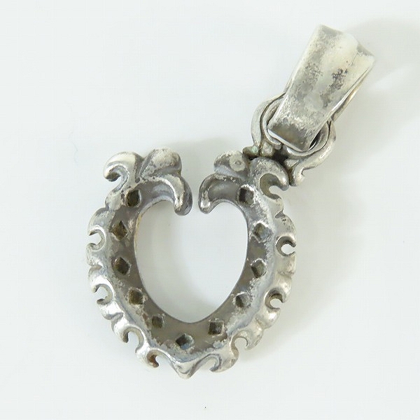 実際に弊社で買取させて頂いたBILL WALL LEATHER/BWL/ビルウォールレザー 50/50 GRAFFITI PLAIN WAVE HORSE SHOE PENDANT/ホースシューペンダントの画像 1枚目