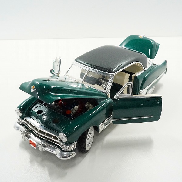 実際に弊社で買取させて頂いた【箱無し】Road Signature/ロードシグネチャー 1949 キャデラック クーペ デビル 1/18 ミニカーの画像 1枚目