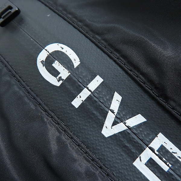 実際に弊社で買取させて頂いた【JPタグ】GIVENCHY/ジバンシィ 20AW ATELIER GIVENCHY WINDBREAKER/ウィンドブレーカージャケット BM00EZ109A/48の画像 5枚目