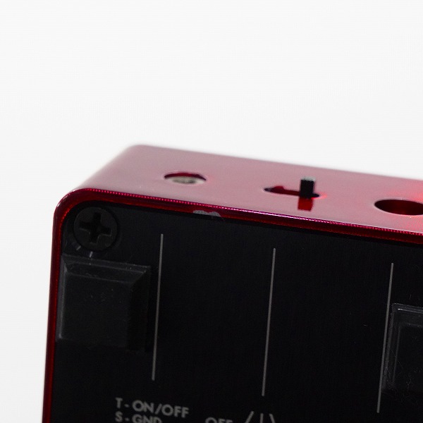 実際に弊社で買取させて頂いたSuhr/サー 2013 Crimson Edition Riot Distortion 500台限定 ディストーション エフェクター 動作確認済みの画像 6枚目