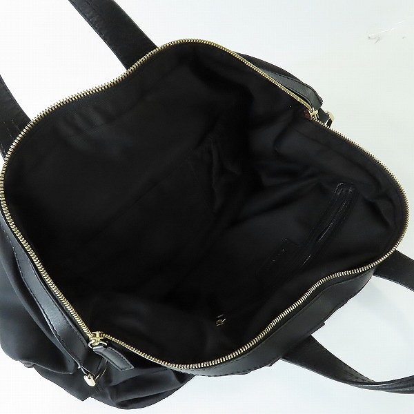 実際に弊社で買取させて頂いたGivenchey/ジバンシィ スタッズナイチンゲール ST0160 2WAY トートバッグの画像 3枚目