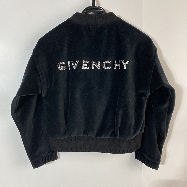 実際に弊社で買取させて頂いた【未使用】Givenchy Kids/ジバンシイ  キッズ ロゴ装飾ベルベット カーディガン  H15266の画像 1枚目