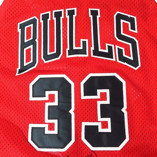 実際に弊社で買取させて頂いたCampion/チャンピオン NBA BULLS ブルズ #33 PIPPEN/ピッペン ゲームシャツ ユニフォーム 48の画像 4枚目