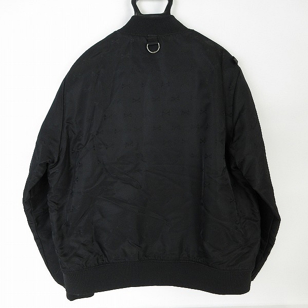 実際に弊社で買取させて頂いたWTAPS/ダブルタップス 16AW TEAM JACKET クロスボーン 総柄 フライトジャケット 162GWDT-JKM01S/Lの画像 1枚目