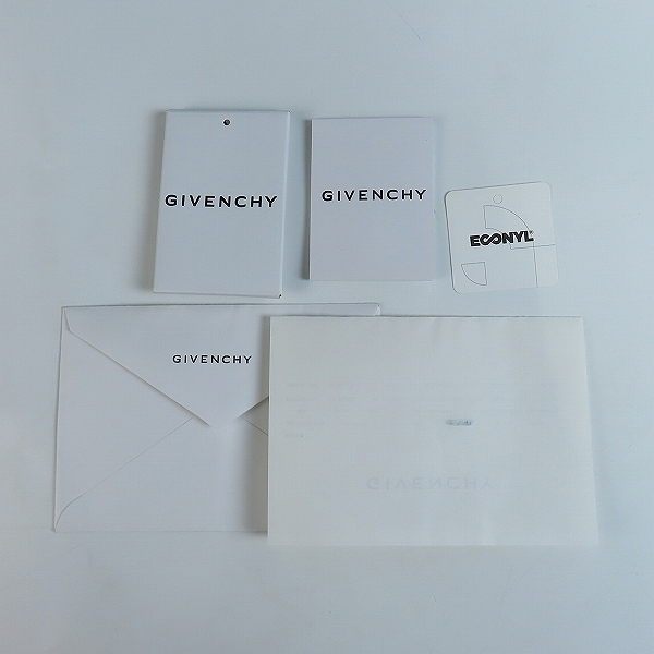 実際に弊社で買取させて頂いた【JPタグ】Givenchy/ジバンシィ Reversible Windbreaker Jacket リバーシブルジャケット ロゴ総柄 BM00M5134L/44の画像 8枚目