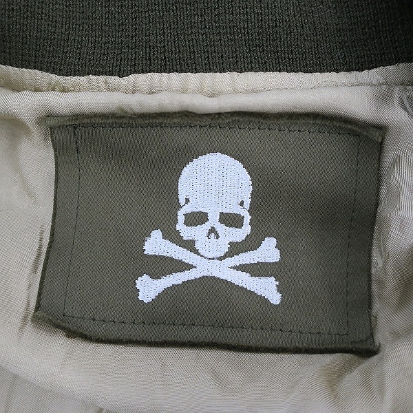 実際に弊社で買取させて頂いたmastermind JAPAN/マスターマインドジャパン スカル刺繍/袖ライン/裏地総柄 ミリタリージャケットの画像 2枚目