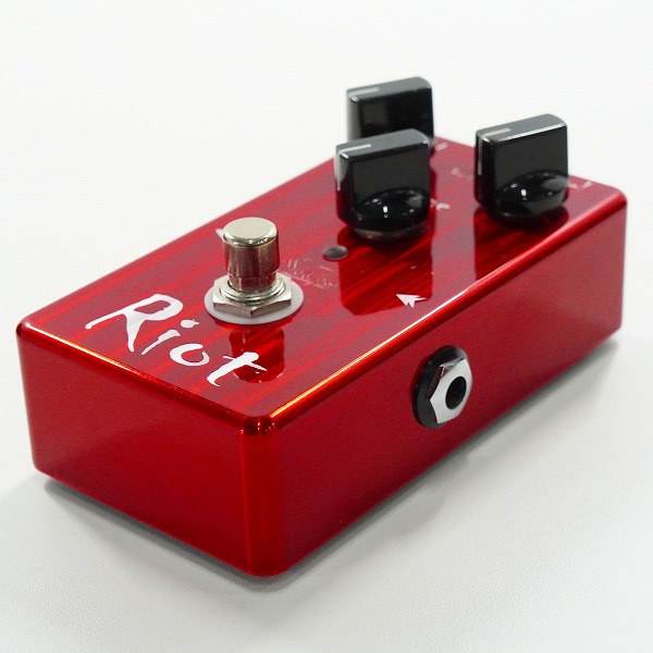 実際に弊社で買取させて頂いたSuhr/サー 2013 Crimson Edition Riot Distortion 500台限定 ディストーション エフェクター 動作確認済みの画像 4枚目
