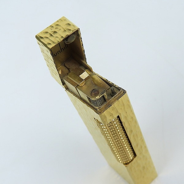 実際に弊社で買取させて頂いたDunhill/ダンヒル ガスライター サイドローラー ゴールドカラー ハンマートーンの画像 5枚目