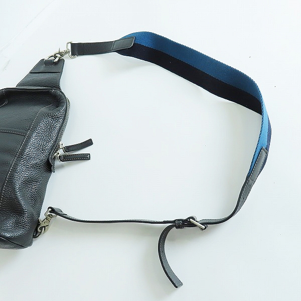 実際に弊社で買取させて頂いたPaul Smith/ポールスミス レザー ワンショルダー ボディバッグの画像 2枚目